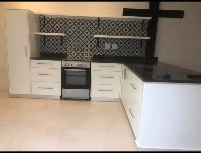 2 BEDROOM PROPERTY TO RENT IN WOODSTOCK UPPER